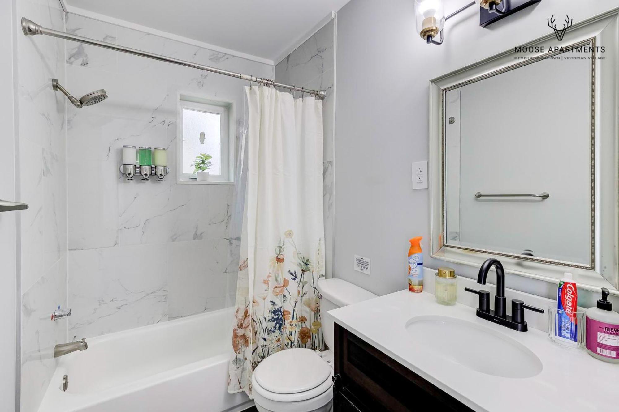 Appartement The Moose #9 - Brand New Luxe Modern Loft With Free Parking, King Bed & Fast Wifi à Memphis Extérieur photo