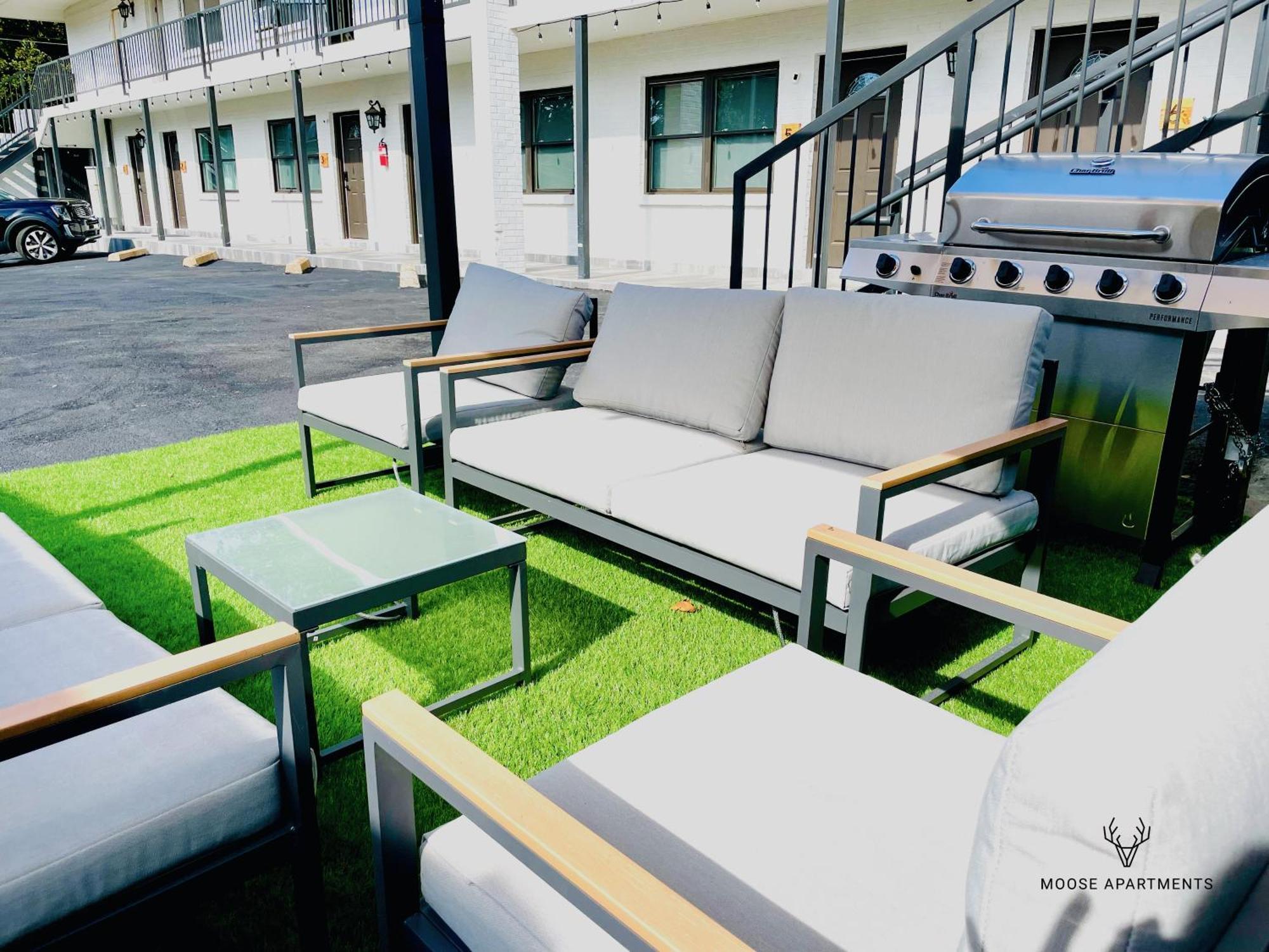 Appartement The Moose #9 - Brand New Luxe Modern Loft With Free Parking, King Bed & Fast Wifi à Memphis Extérieur photo
